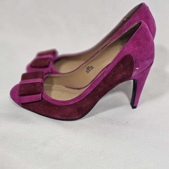 Isaac Mizrahi Fuchsia-Red Cute Pumps - Picture 5 of 8